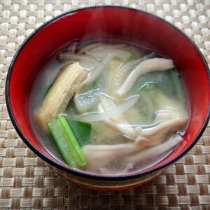 舞茸➕小松菜➕玉ねぎ➕油揚げの味噌汁